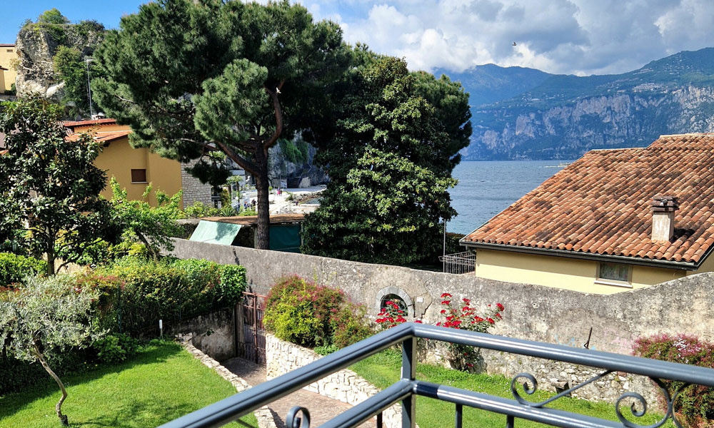 Casa 01 | Casa 01 - La residenza di Casa Priori <br />con la miglior vista <strong class='bg-after after3'>lago </strong>